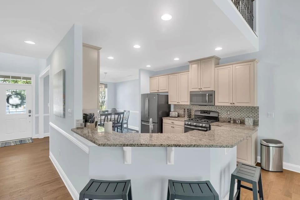Counter Seating at Bar Area in the Kitchen
