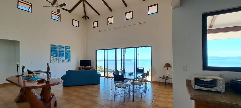Casa Celajes Hotel in Puntarenas Province