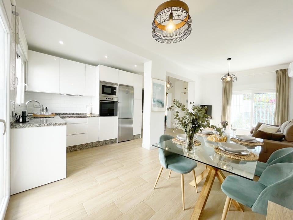 Open Concept Kitchen and Modern Design.