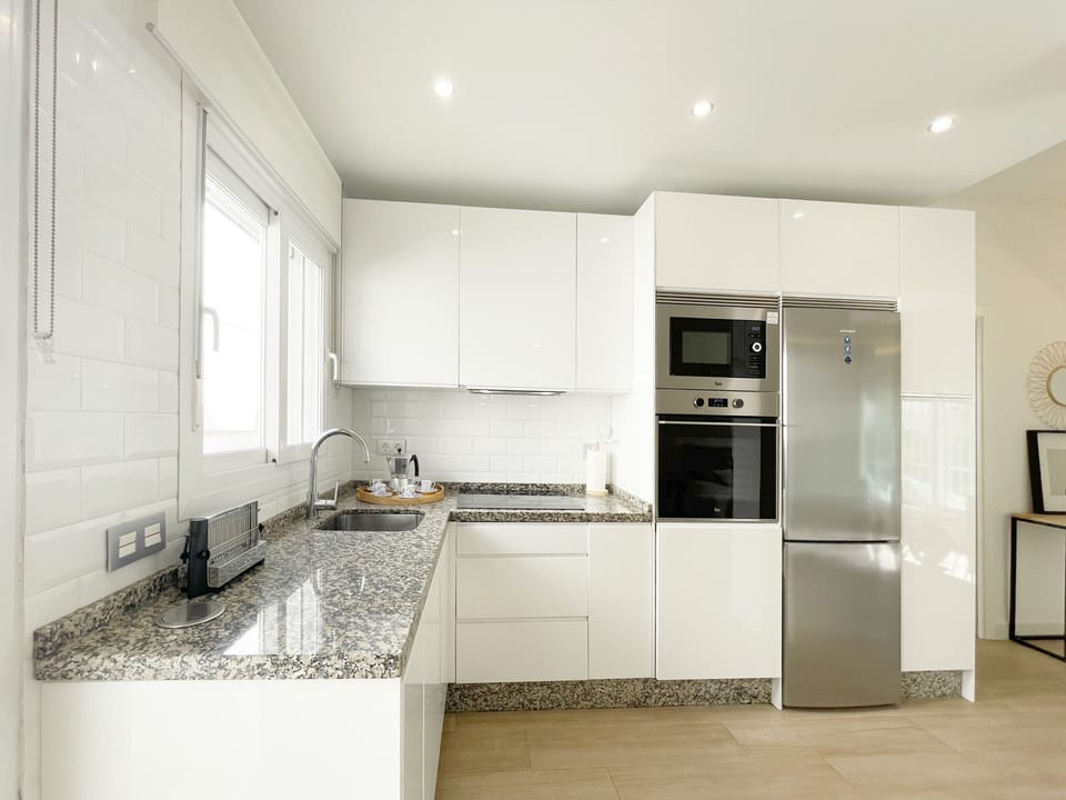 Fully Equipped Modern Kitchen.