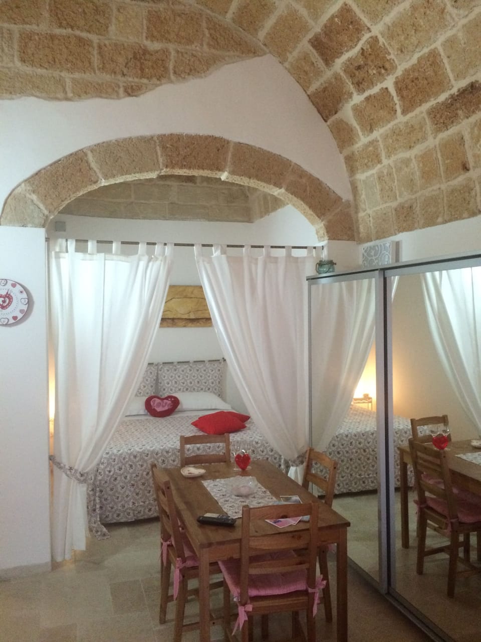Double Room Single Use | In-room dining