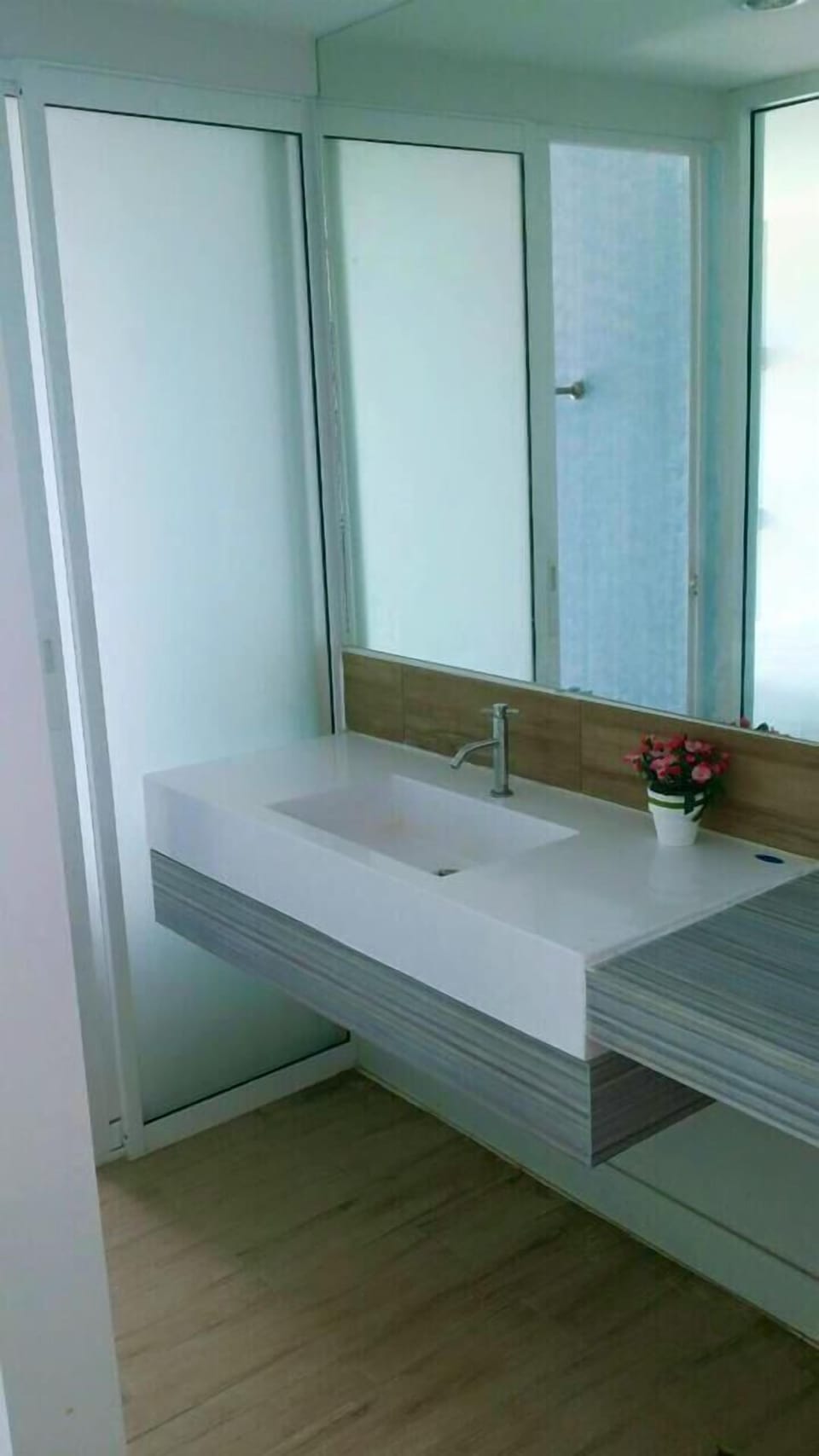 Standard Studio | Bathroom sink