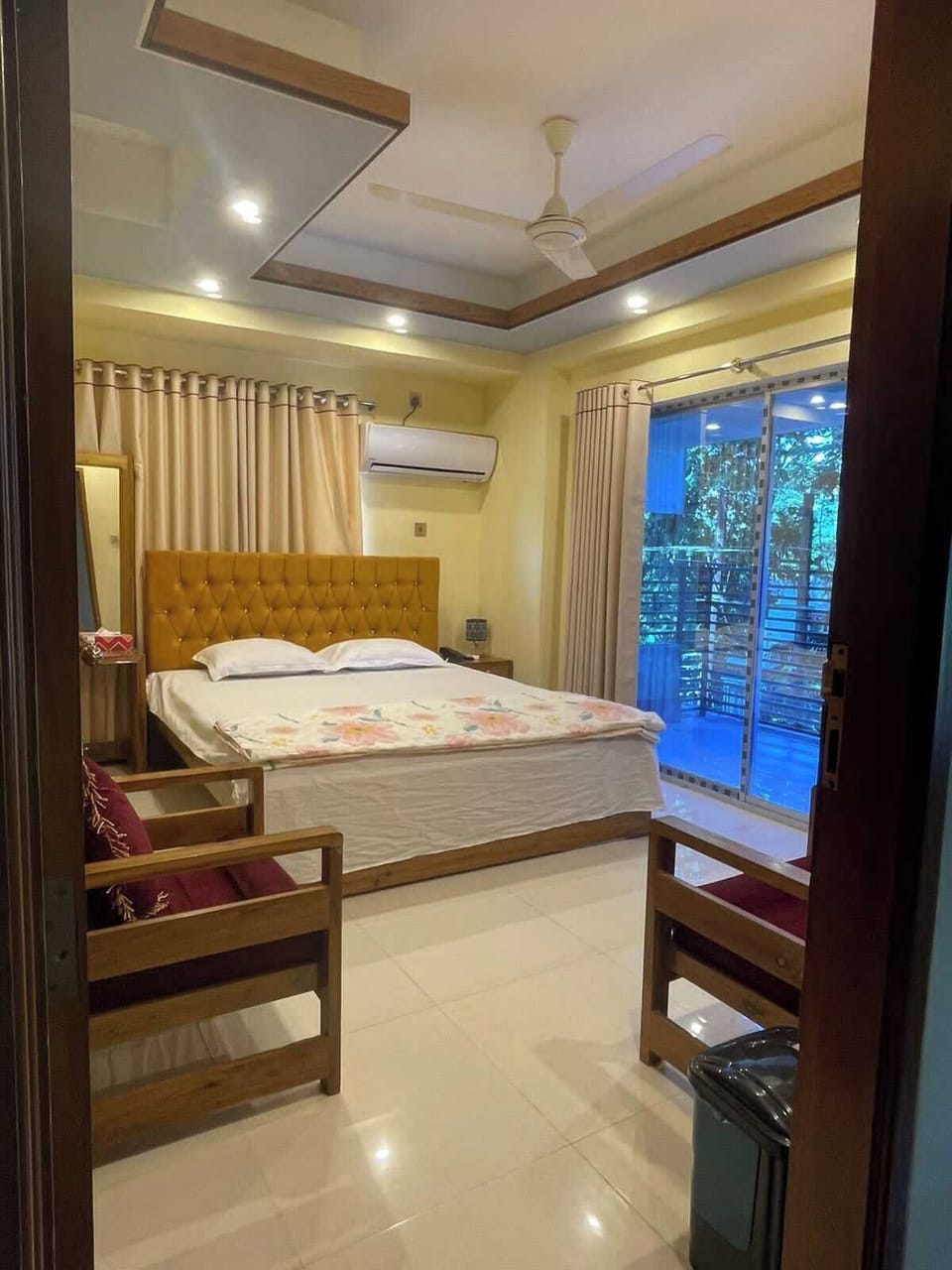 Honeymoon Suite, Mountain View | Egyptian cotton sheets, premium bedding, down comforters