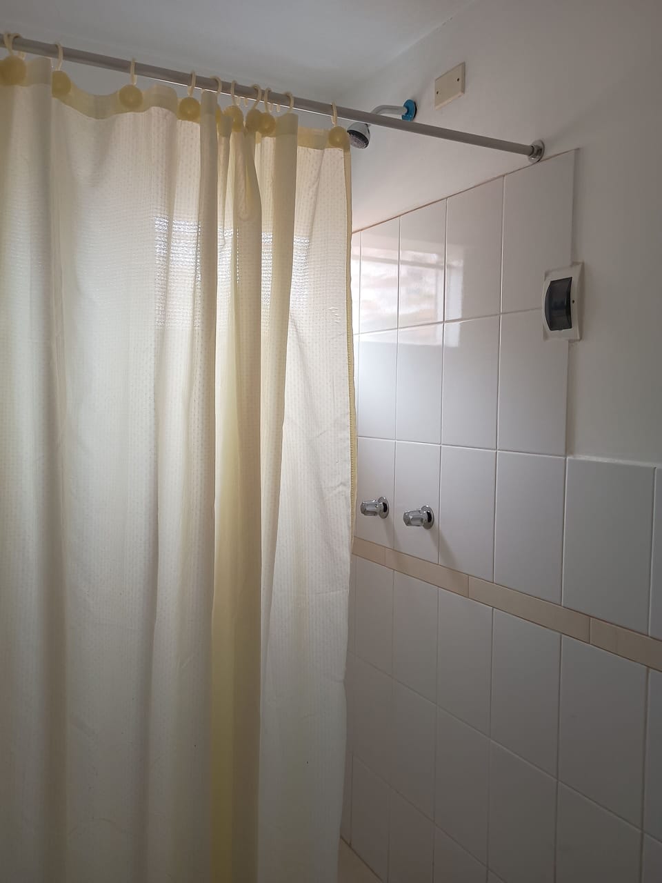 Standard Triple Room, Multiple Beds | WiFi (free), bed sheets