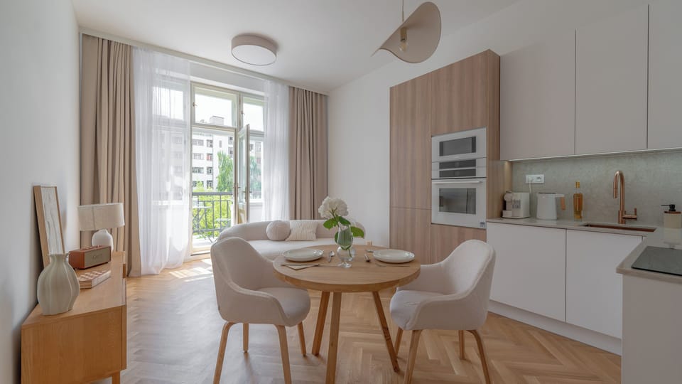 Luxury Apartment | In-room dining