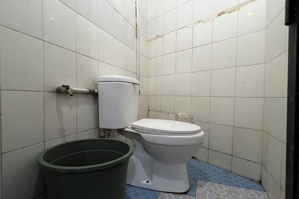 Standard Double Room | Bathroom | Shower, towels, soap