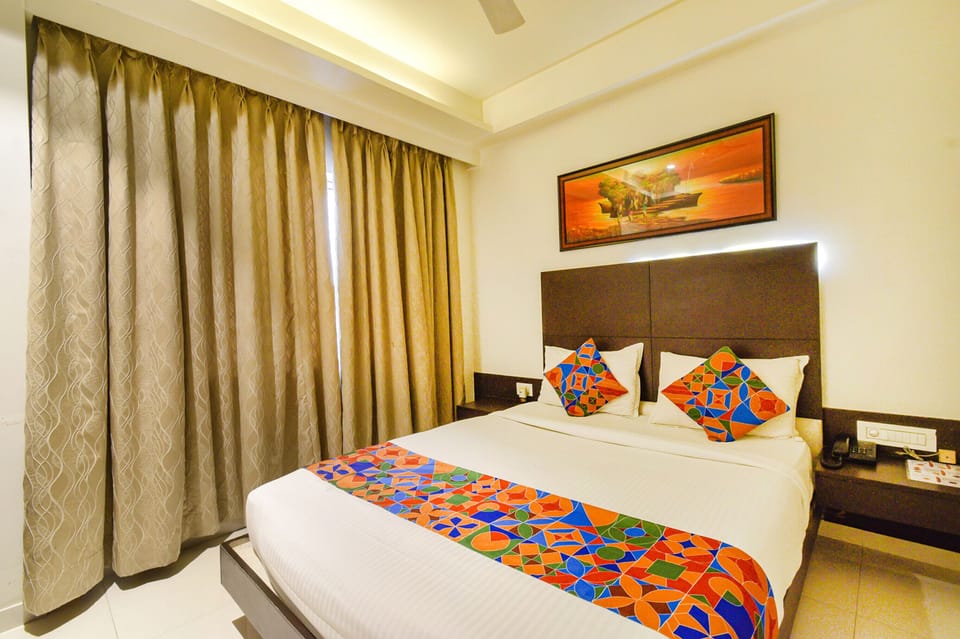 Deluxe Room | Egyptian cotton sheets, premium bedding, in-room safe, free WiFi