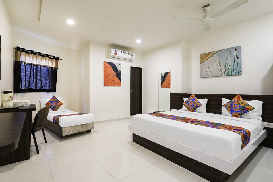 Premium Room | Egyptian cotton sheets, premium bedding, in-room safe, free WiFi