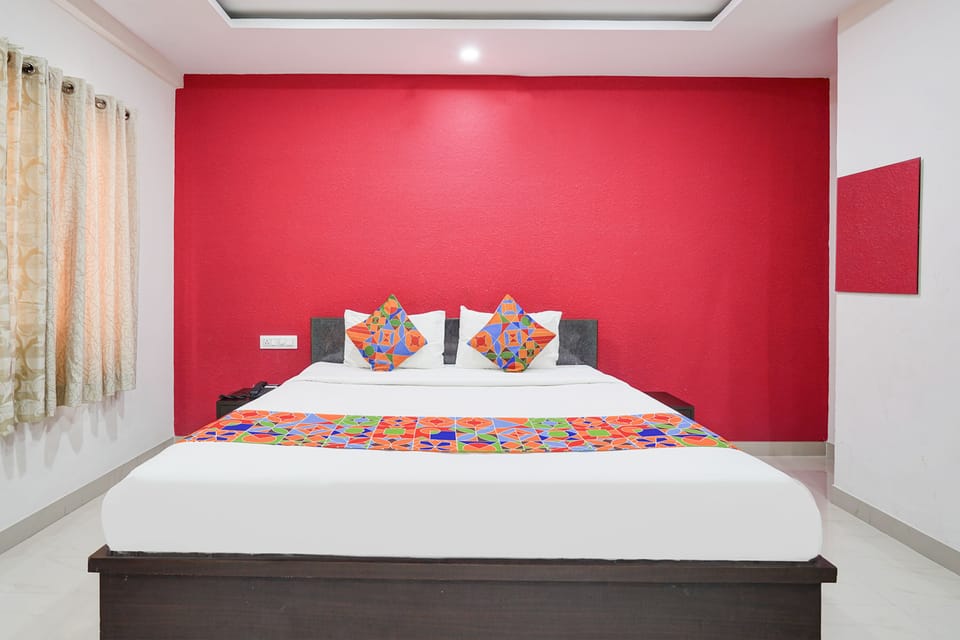 Egyptian cotton sheets, premium bedding, in-room safe, free WiFi