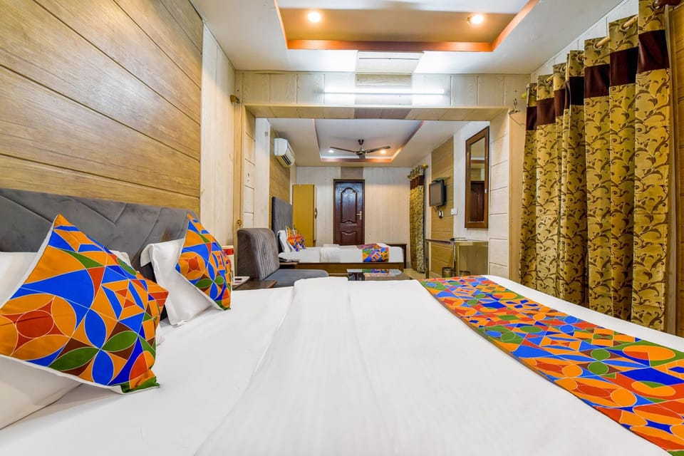 Deluxe Room | Egyptian cotton sheets, premium bedding, in-room safe, free WiFi