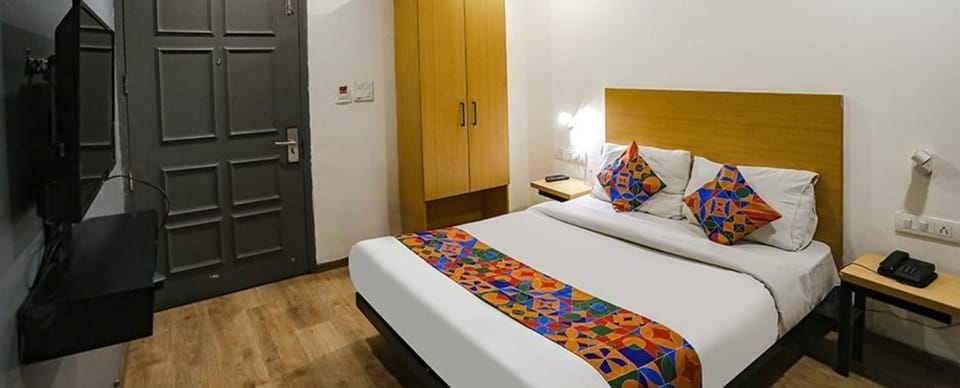 Egyptian cotton sheets, premium bedding, in-room safe, free WiFi