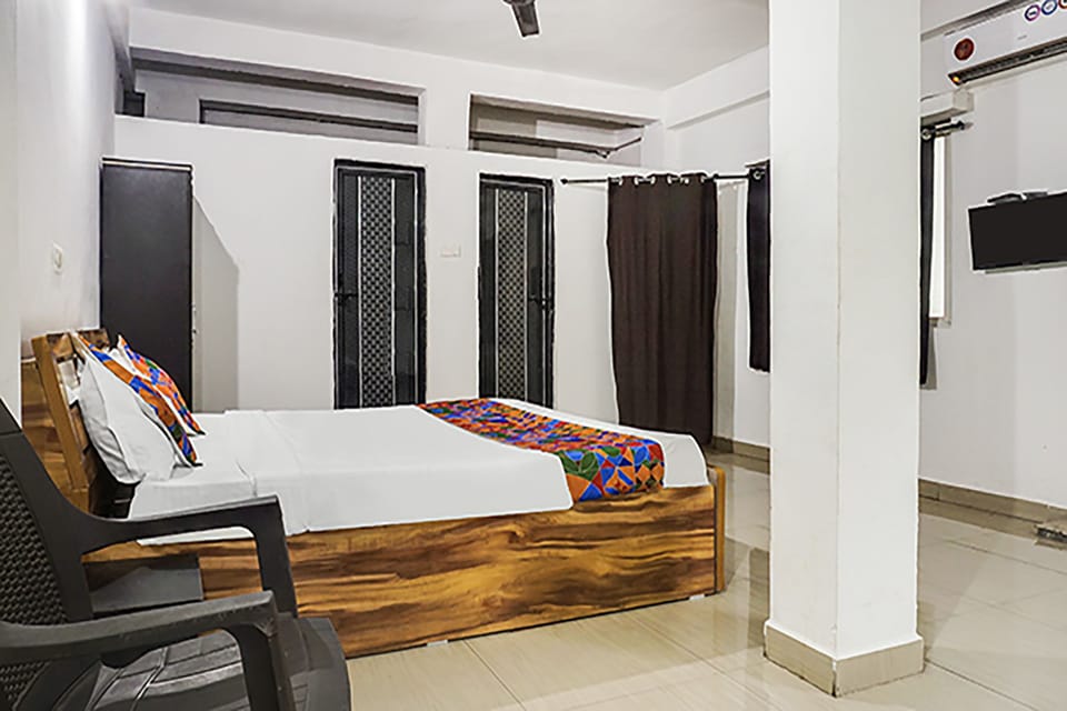 Egyptian cotton sheets, premium bedding, in-room safe, free WiFi