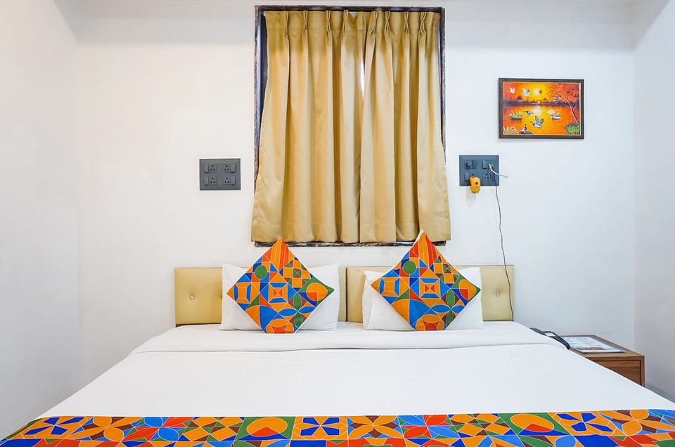 Egyptian cotton sheets, premium bedding, pillowtop beds, in-room safe