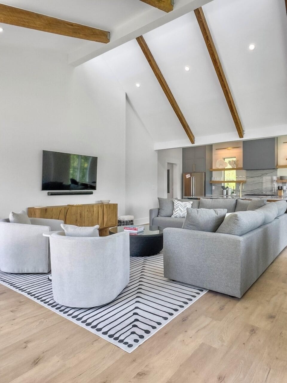 Living room 2904 Skinner Blvd, Isle of Palms, SC | IOP Escapes