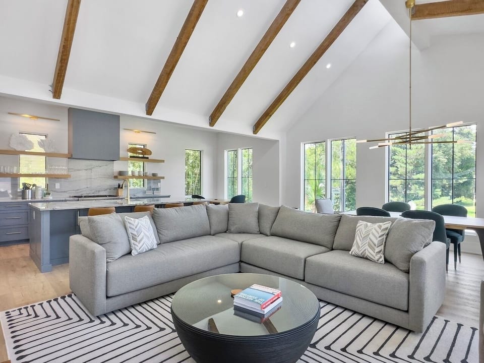 living room 2904 Skinner Blvd, Isle of Palms, SC | IOP Escapes