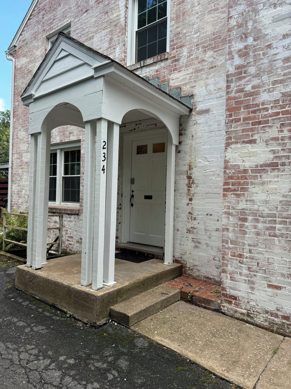 Private Entryway