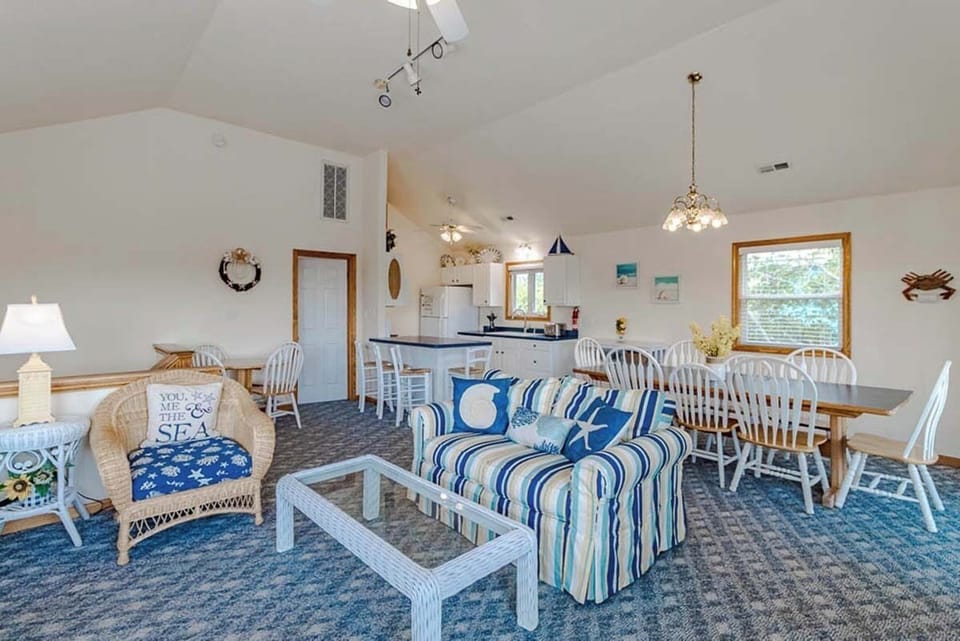 Top Level Living Area
