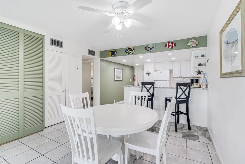 Dining Room Area