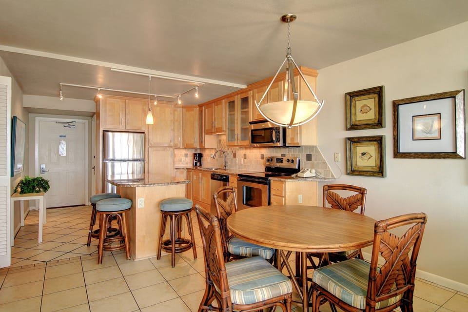 Dining Room/Kitchen