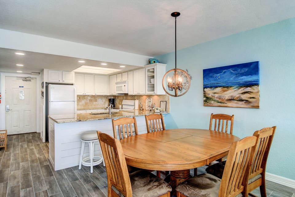 Dining Room/Kitchen