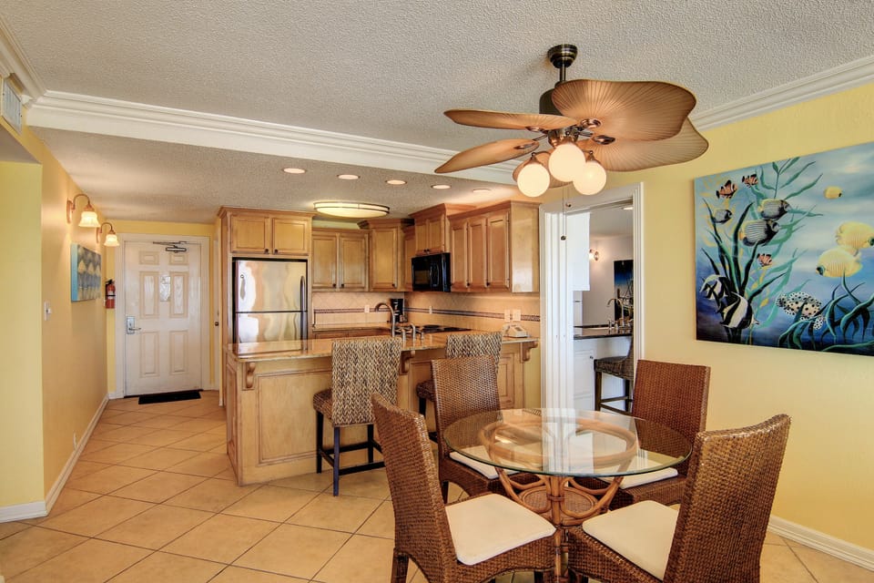 615 Dining Room/Kitchen