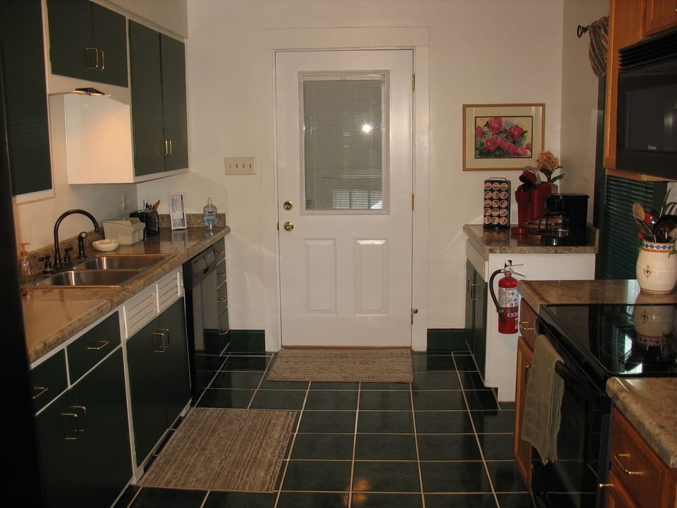 Fully equipped kitchen!
