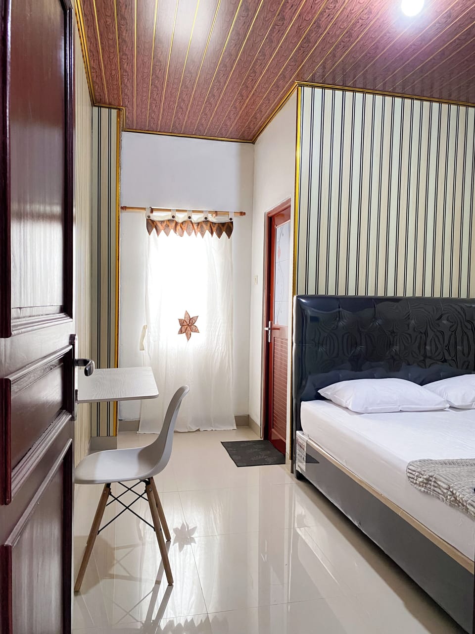 Standard Room, Courtyard View | Premium bedding, desk, soundproofing, free WiFi