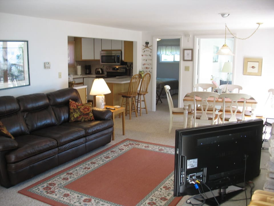 Living, dining, kitchen areas!