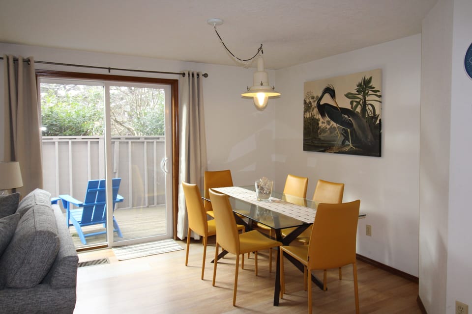 C-1 dining area