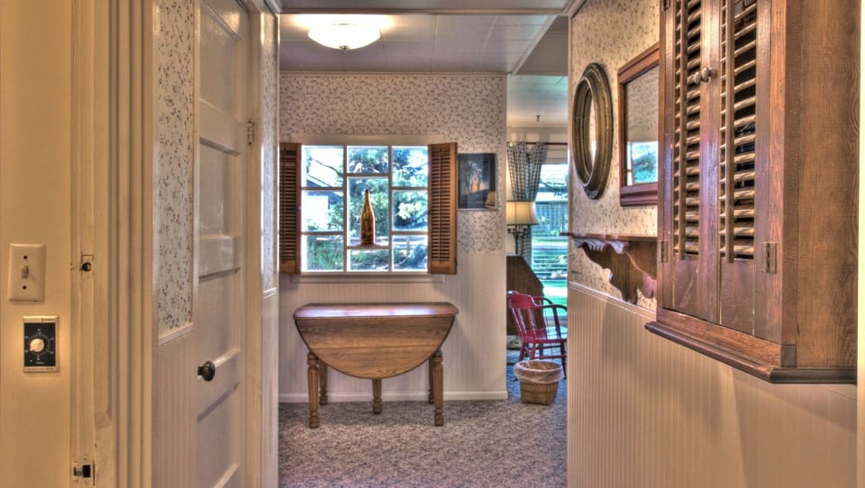 McRae House Detail - McRae House detail.