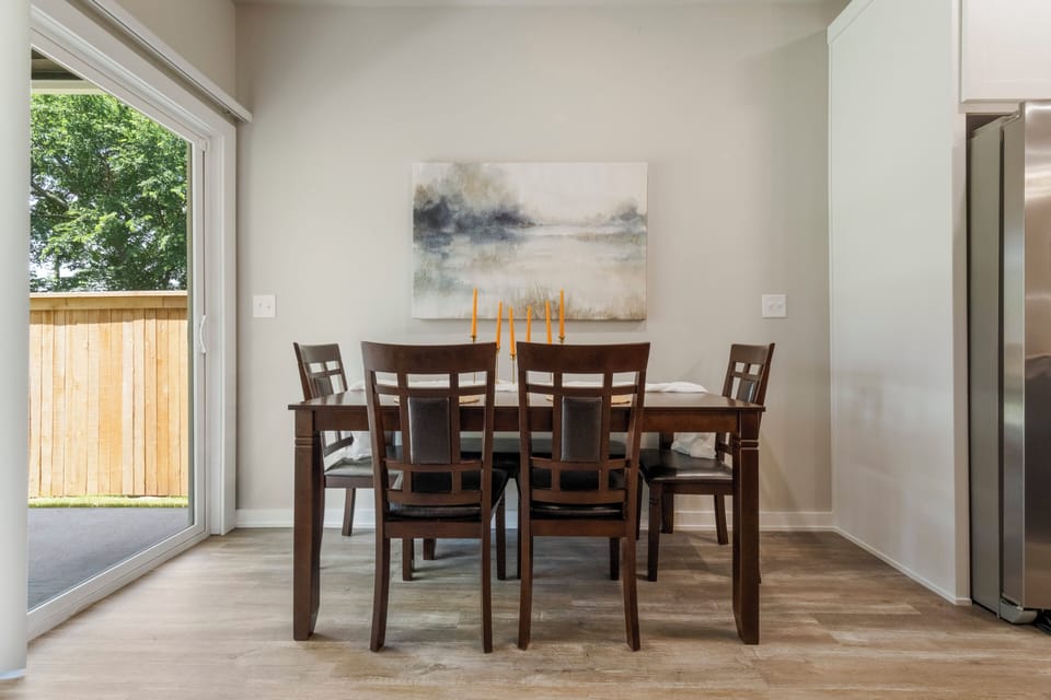 Dining area (1)