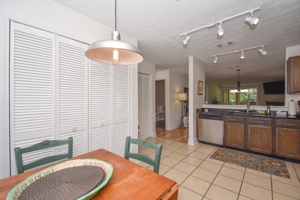 Kitchen (1)