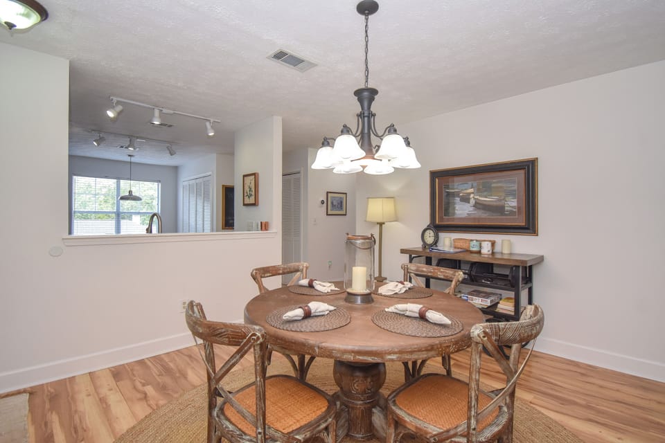 Dining area/ Kitchen