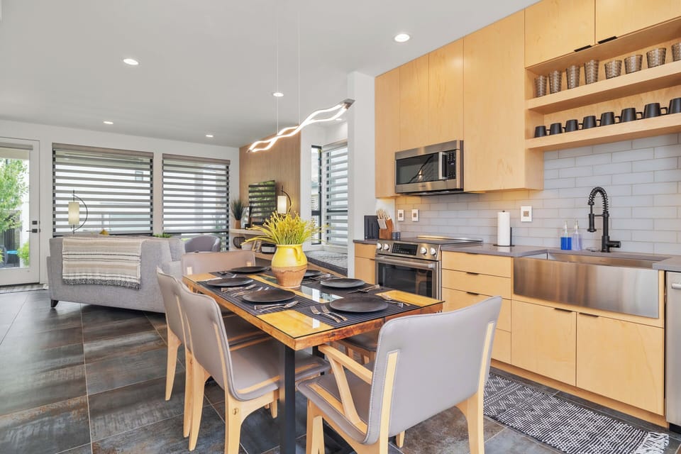 Dining room & Kitchen