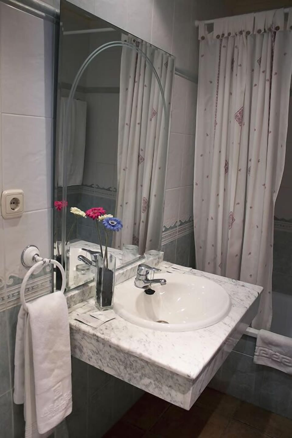 Free toiletries, hair dryer, towels