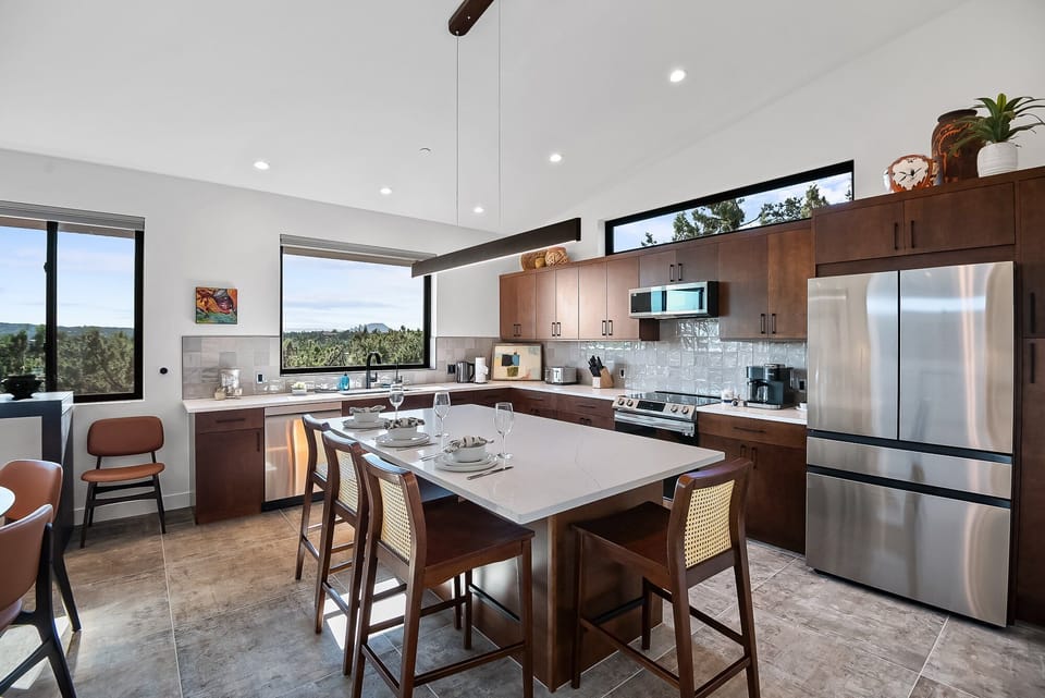 Kitchen island with bar seating for 4