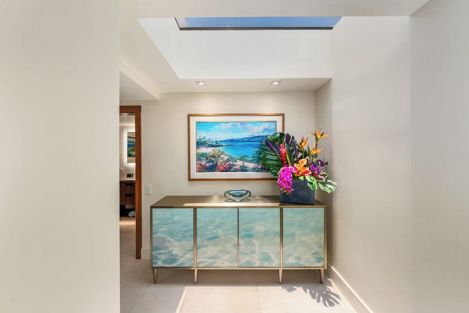 Entryway with skylight