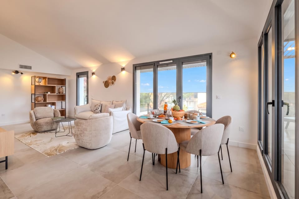 Living and dining room