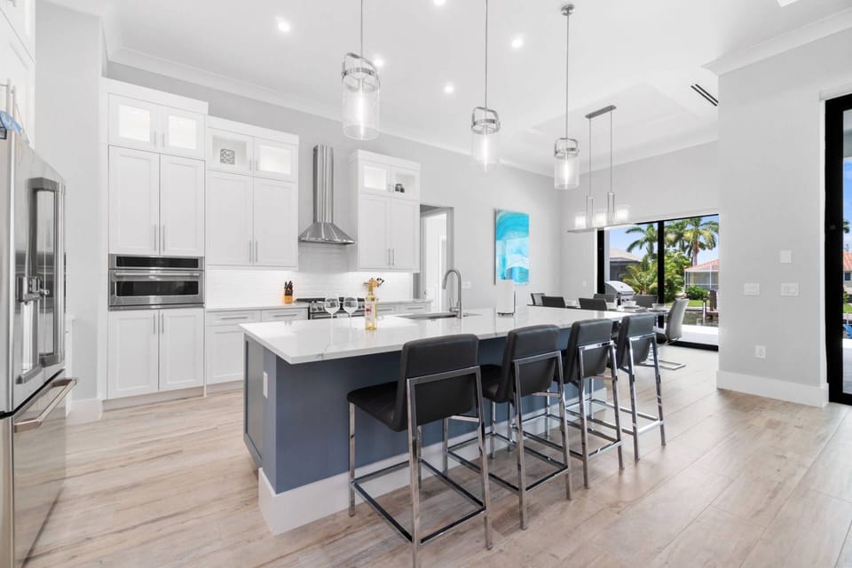 Any chef will be satisfied in this kitchen.