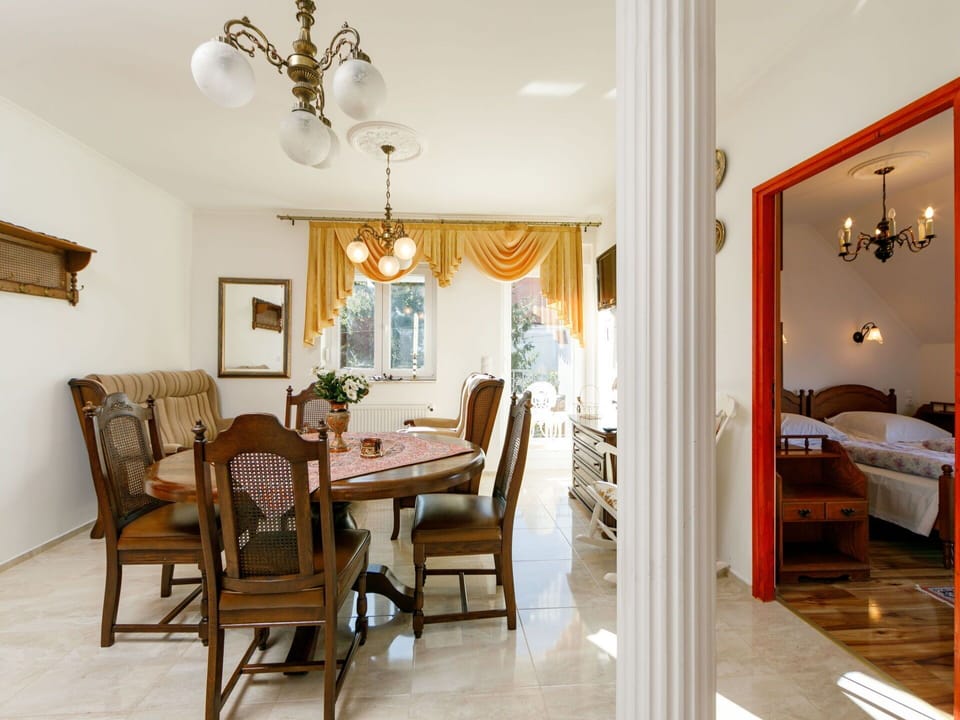 Table, Furniture, Picture Frame, Property, Chair, Window, Wood, Lighting, Building, House