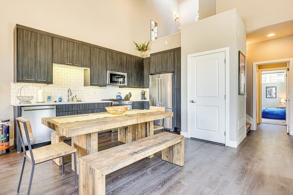 Dining Area | 1st Floor | Dishware/Flatware