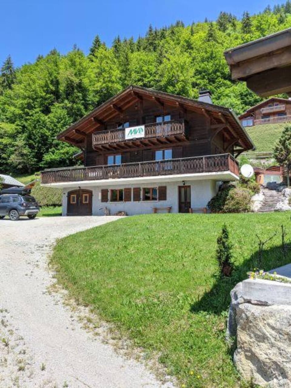 Chalet Ruan in the summer