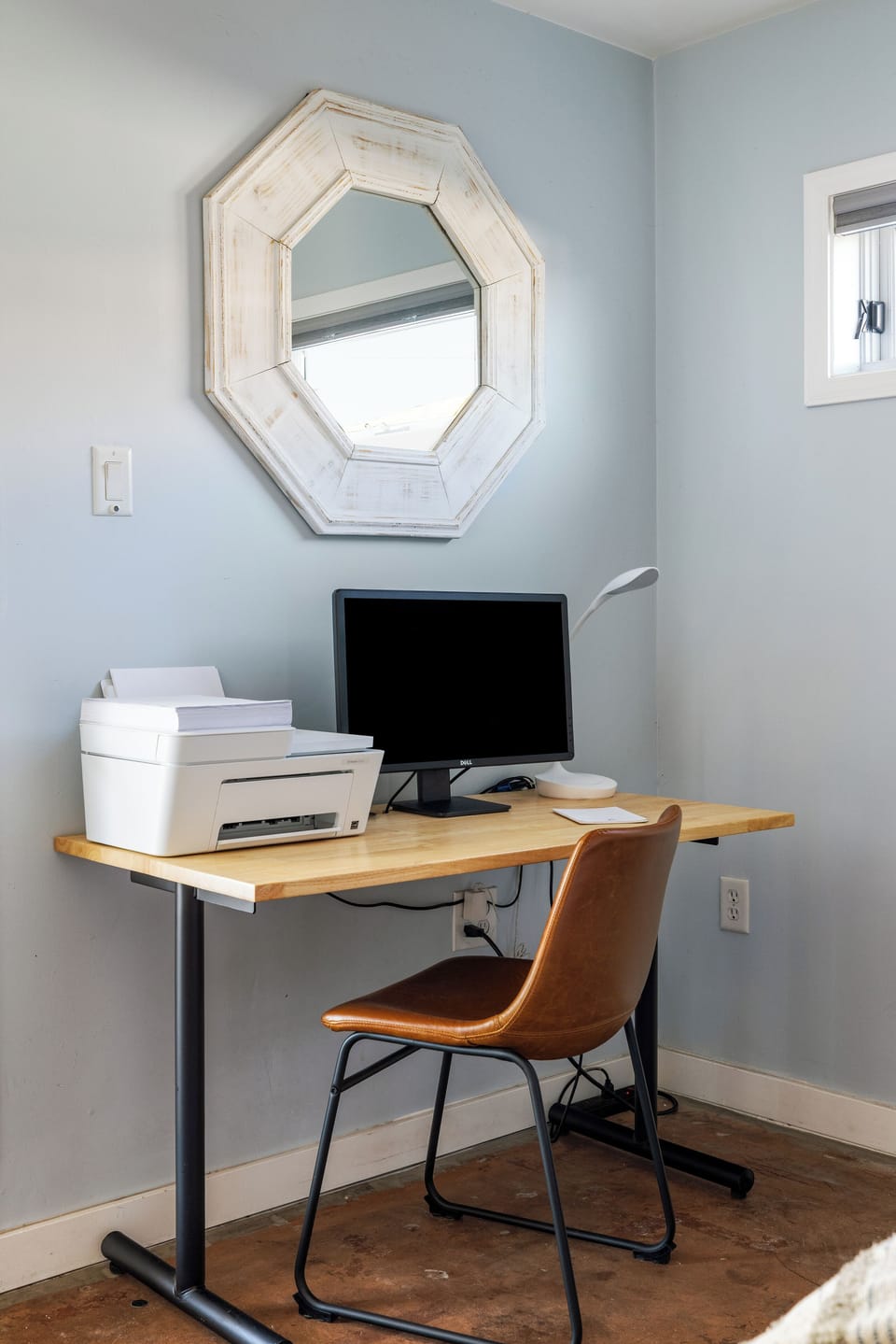 Work from paradise! Dedicated workspace with 500mbps WiFi, printer, and monitor included.