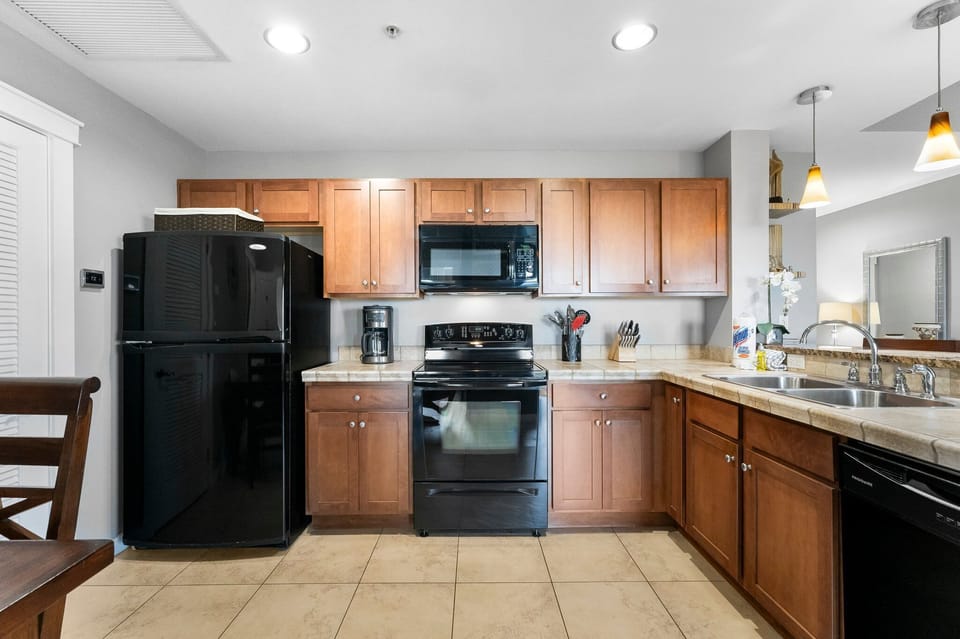 8-web-or-mls-15100-front-beach-rd-1217