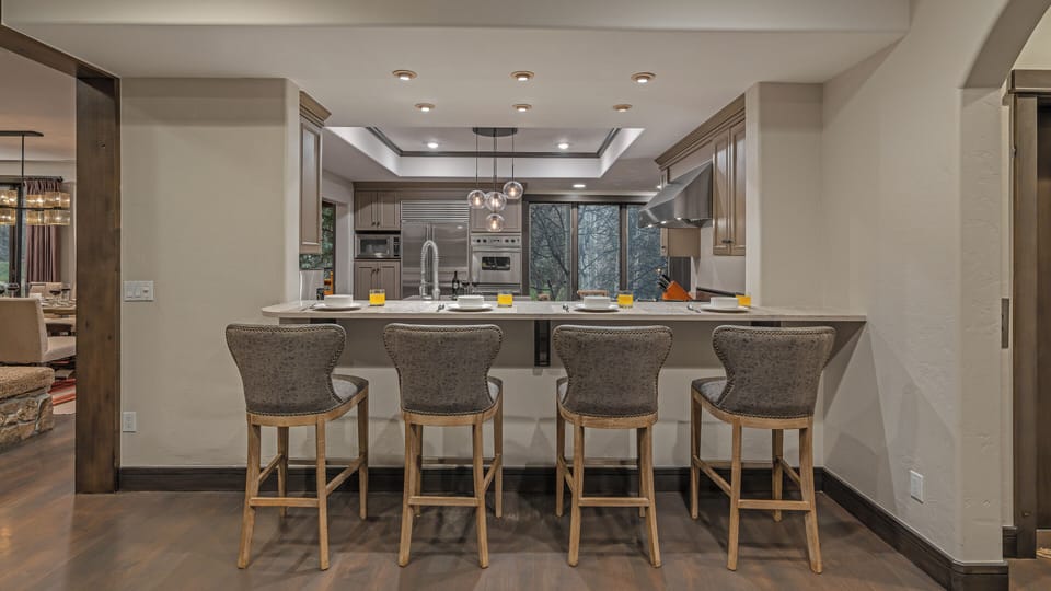 Kitchen, Main Level - Bar seating
