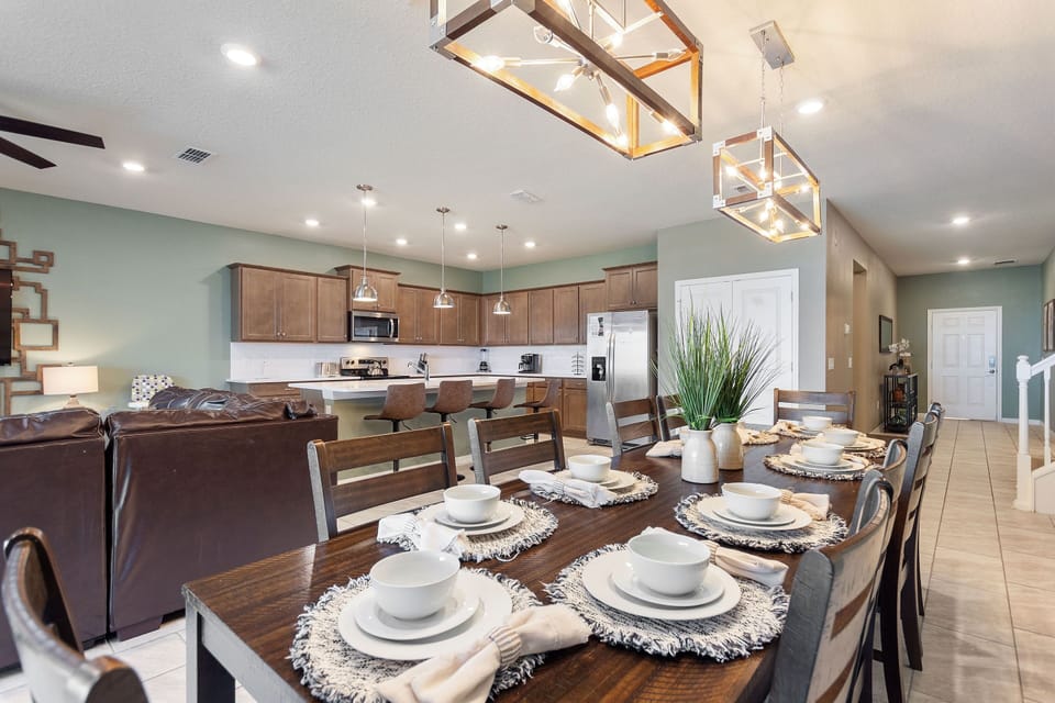 Villa, Multiple Bedrooms | Dining