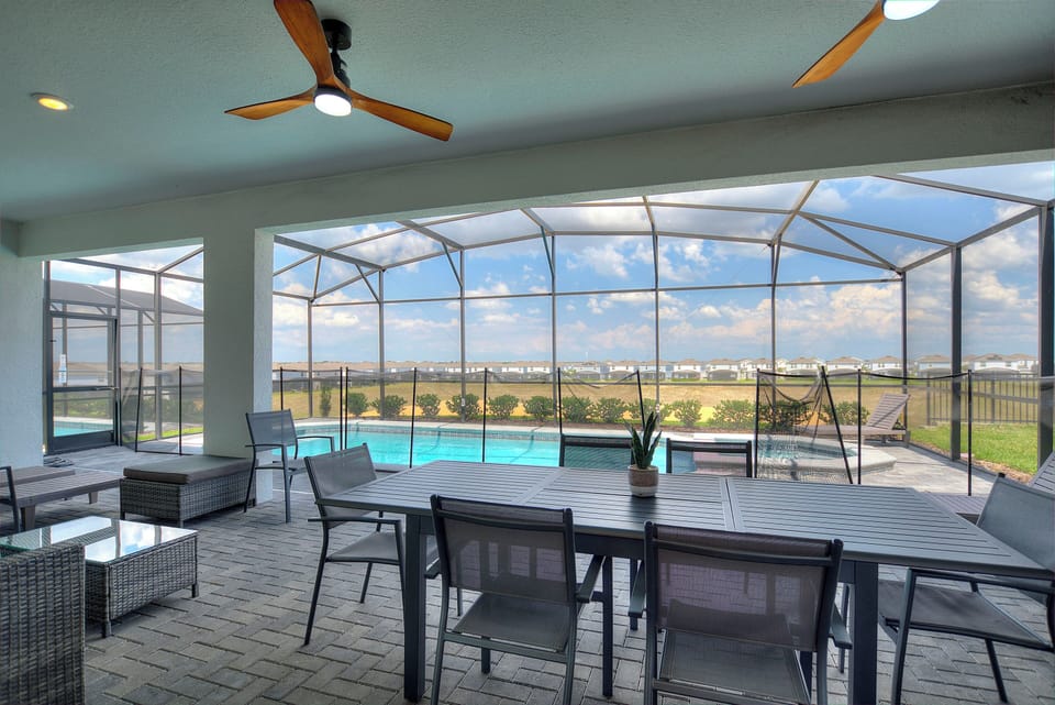 Outdoor Dining Area