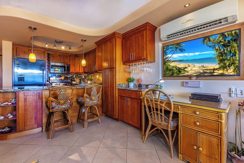 Work from Maui at this desk