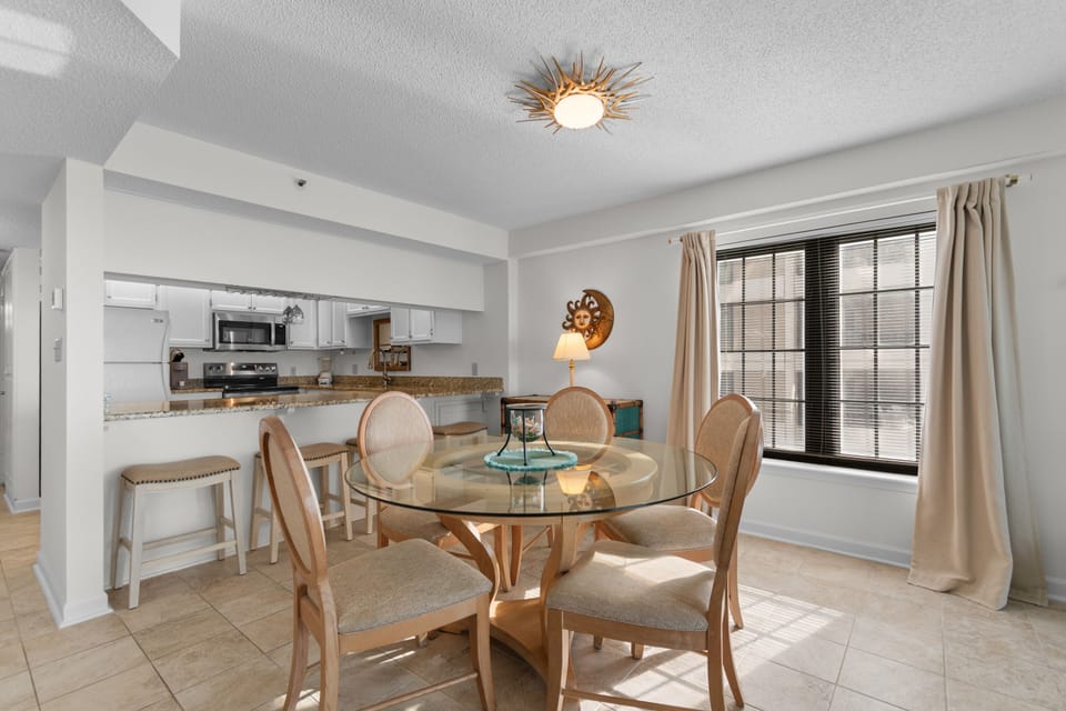 Open dining and kitchen area perfect for gathering together.

