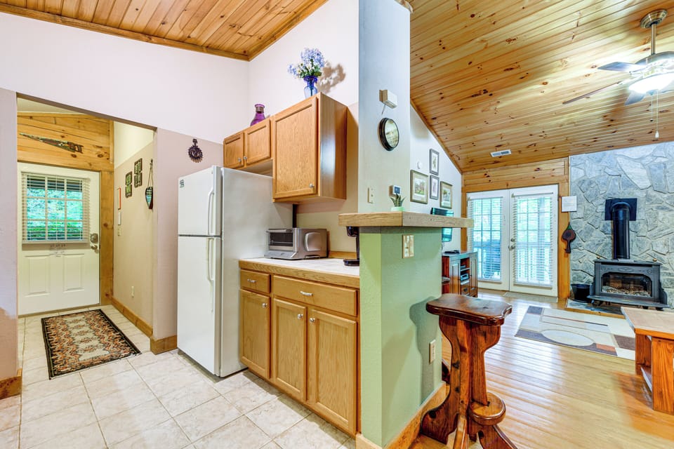 House (2 Bedrooms) | Interior